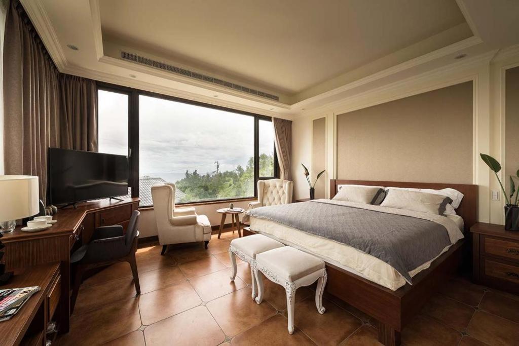 Lucent Resort Donghe Bagian luar foto