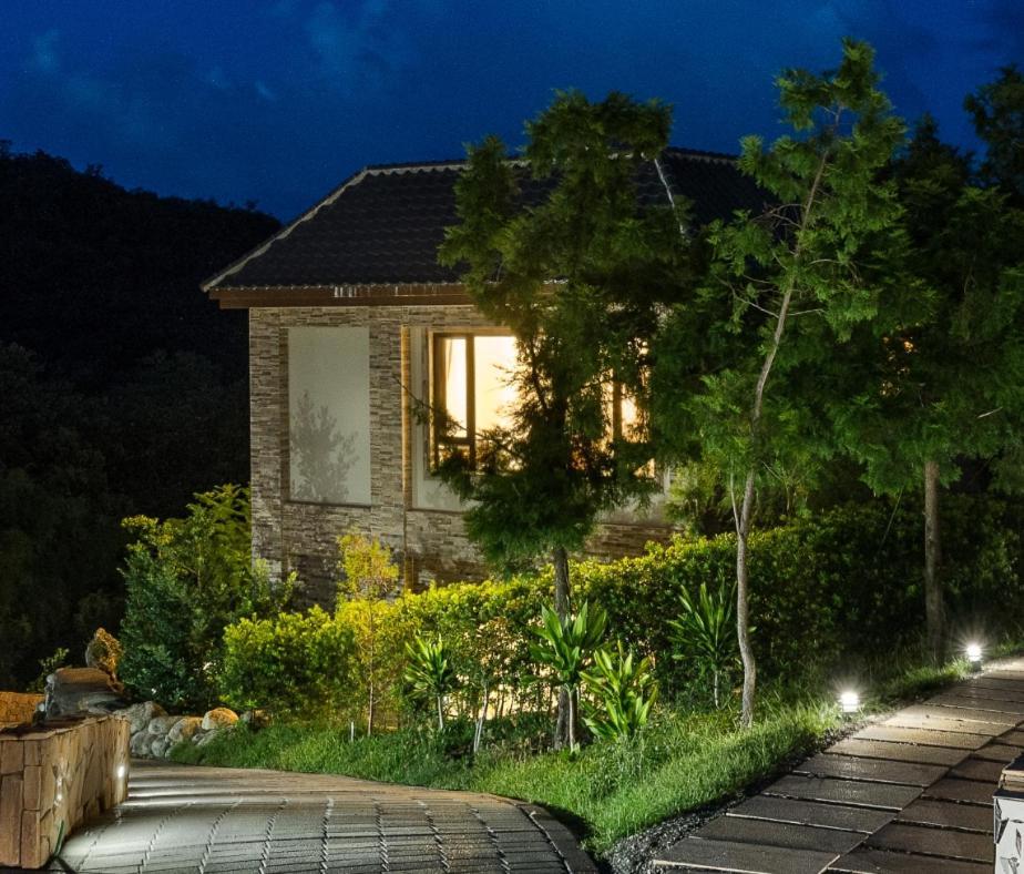 Lucent Resort Donghe Bagian luar foto
