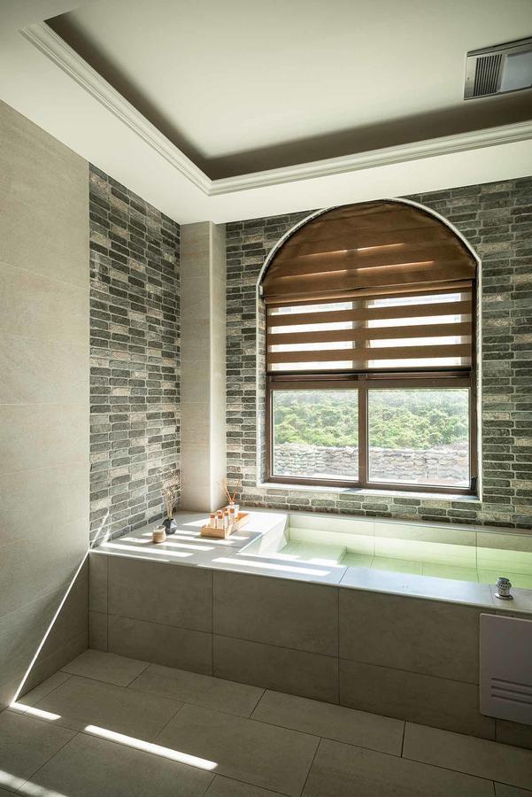 Lucent Resort Donghe Bagian luar foto